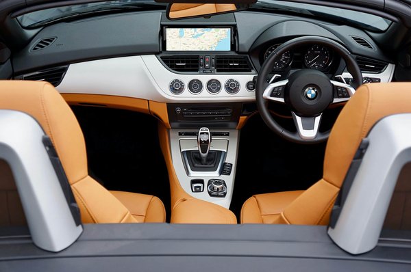 Can Upgrading to a Dual-Clutch Transmission Improve Lap Times in a BMW Z4?